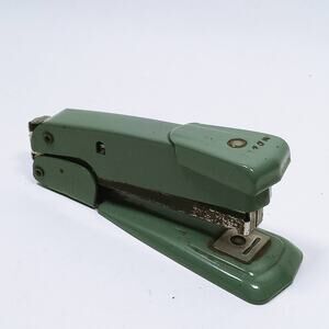 Vintage Arrow Avocadoarrowe Green Stapler Small (b8)